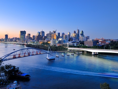 Image of a view over the Brisbane river looking toward Brisbane city